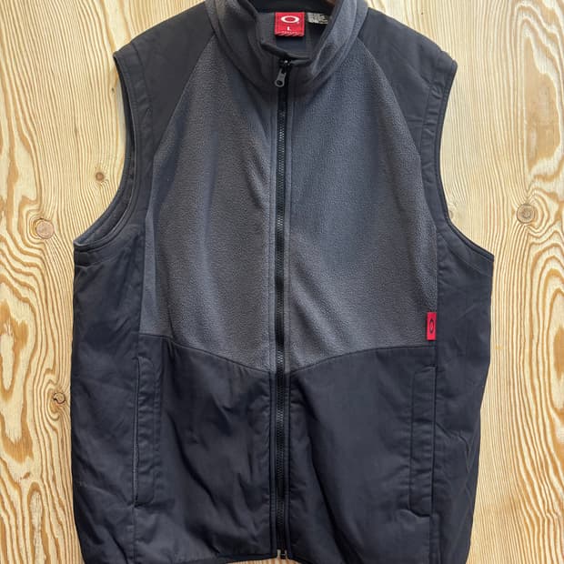 오클리 투톤 플리스 베스트