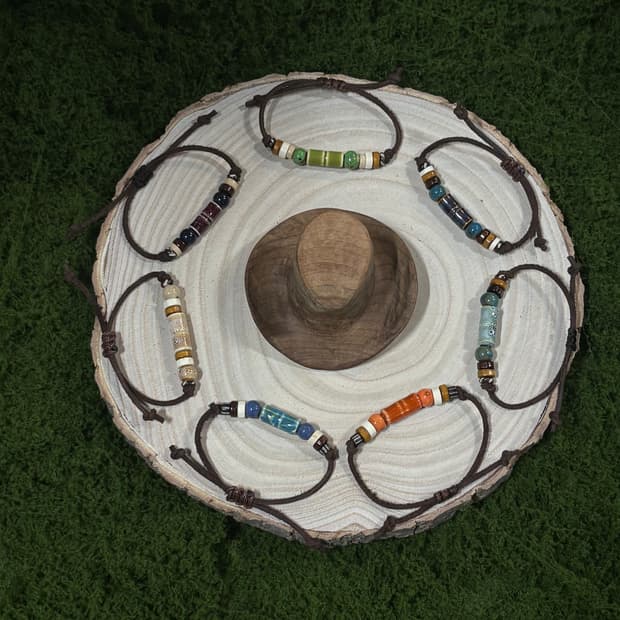 핸드메이드 길이조절 소가죽끈 도자기 우드 나무비즈 에스닉 보헤미안 팔찌