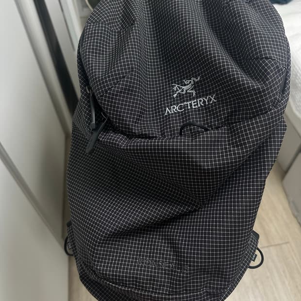 아크테릭스 컨실 15 백팩 블랙