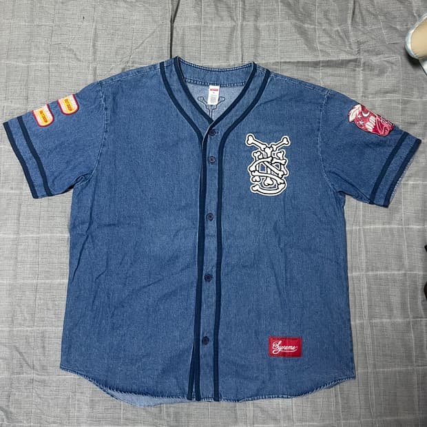 슈프림 데님 베이스볼 자켓 xl사이즈 새제품급 팝니다