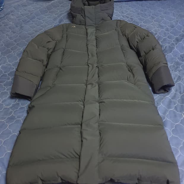 데상트골프 듀얼리스모션 구스다운 롱패딩 블랙그레이 (S)