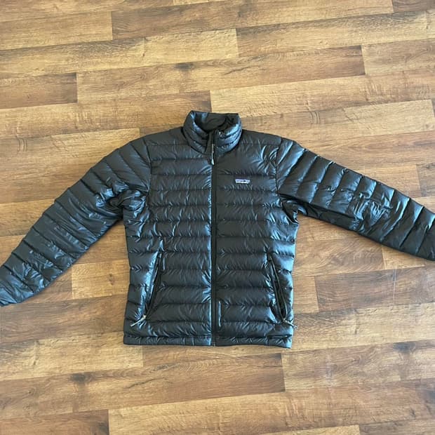 파타고니아 멘즈 경량패딩 블랙