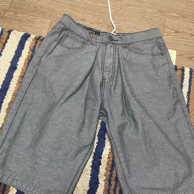 제작 반바지 42사이즈 팔아요