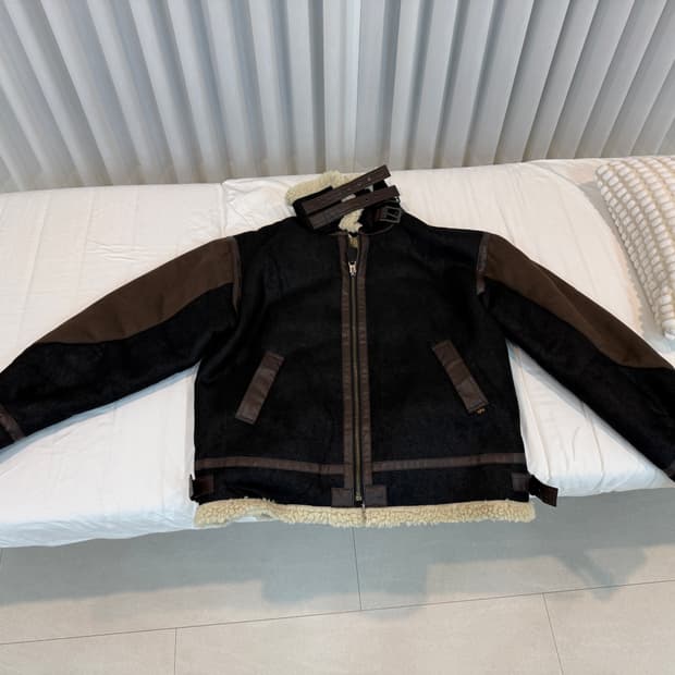 알파인더스트리 몽키타임 콜라보 b-3 무스탕 팝니다.