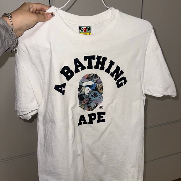 베이프 반팔 판매합니다