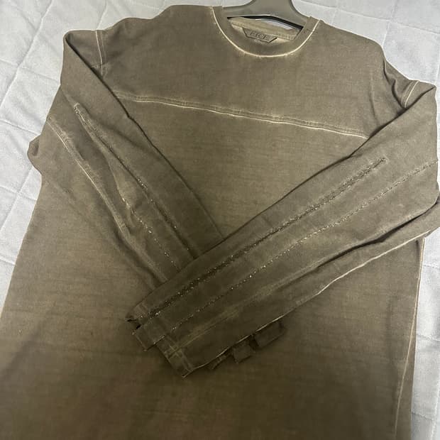 ETCE 레이어드 아머 데미지 롱슬리브