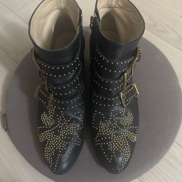 끌로에 수잔나 앵클부츠