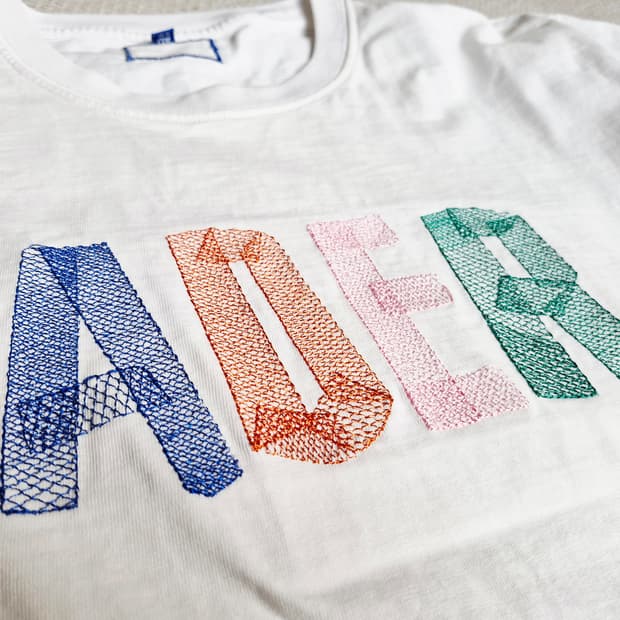 아더에러 멀티컬러 자수 로고 반팔티 3