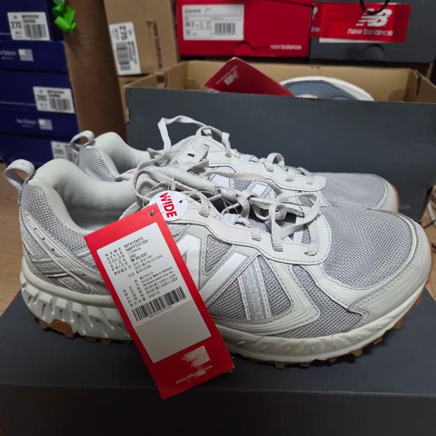 뉴발란스 410 290사이즈 새상품 MT410KF5