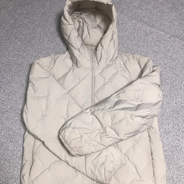 유니클로 퍼프테크 패딩 M