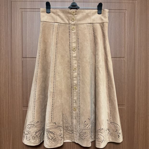 모리걸 하구미 일본 빈티지 스웨이드 버튼 단추 베이지 미디 스커트