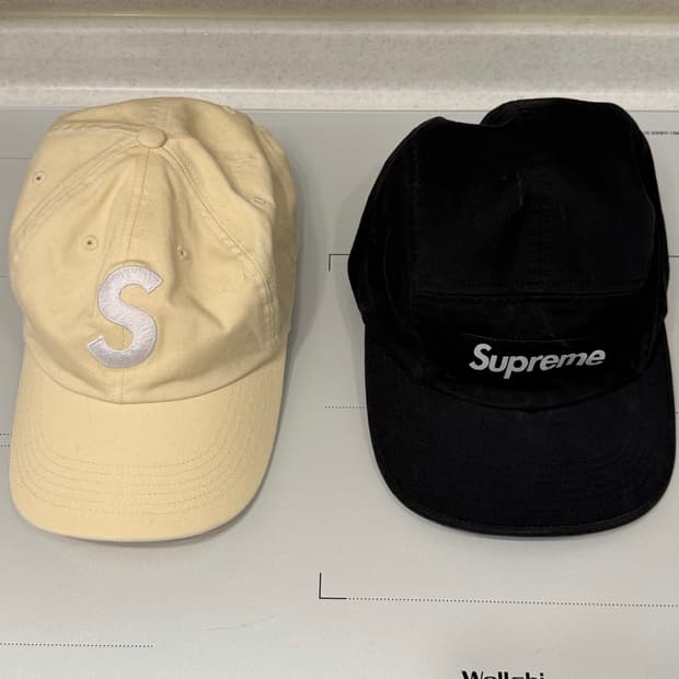 슈프림 모자판매