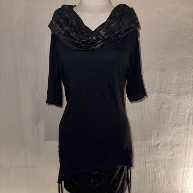 “Midas” Tie Dye Black Drape T-Shirt  Pri