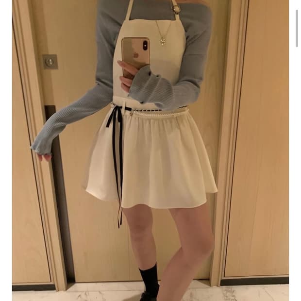 poster 포스터 체인 리본 벨트