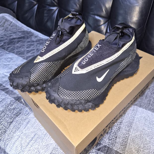 나이키 ACG 마운틴 플라이 고어텍스 블랙 초판 270, 275 새제품