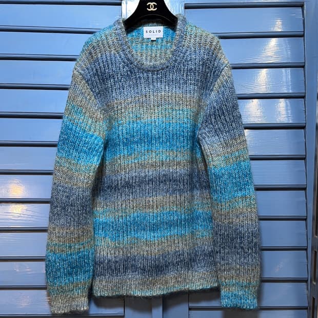 솔리드옴므 23FW 스트라이프 니트