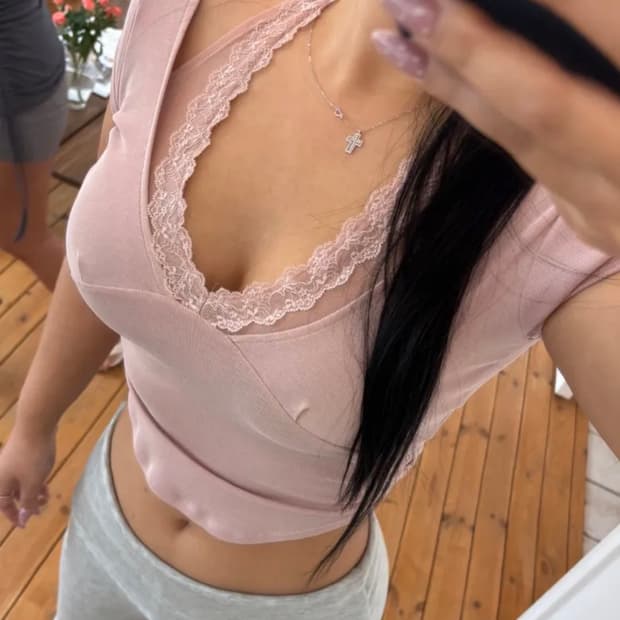 플리즈노팔로우 아멜리아 레이스 홀터 숏 슬리브 탑