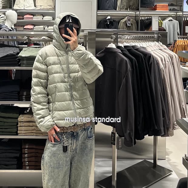 시티 레저 후디드 라이트 다운 재킷 피스타치오 경량패딩