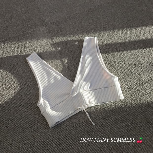 베이지 탑 슬리브리스