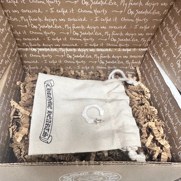 크롬하츠 실리콘 이어링