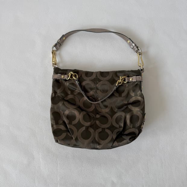 코치(COACH) 모노그램 토트 숄더백