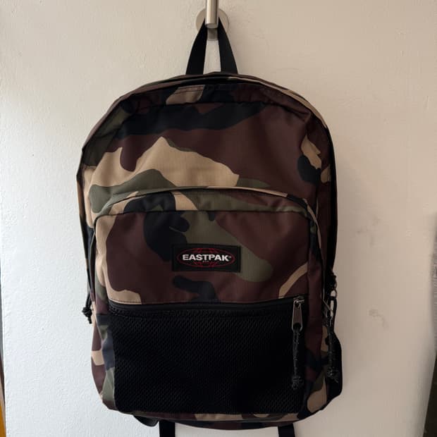 이스트팩 카모 백팩 os