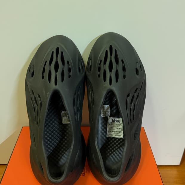 아디다스 이지슬라이드 275