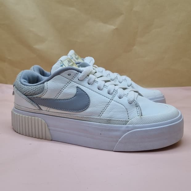 나이키 코트레거시 플랫폼 스니커즈230