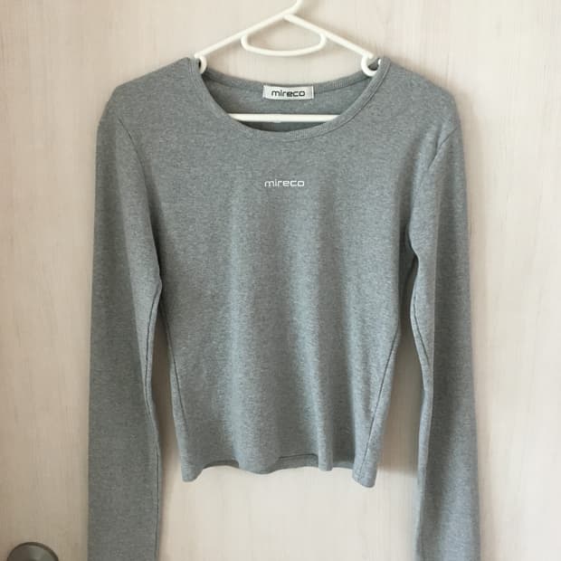 미레코 그레이 롱슬리브 MINI LOGO T-SHIRT GREY