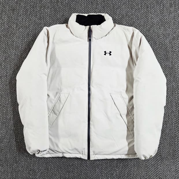 언더아머 UA 락 아이보리 패딩
