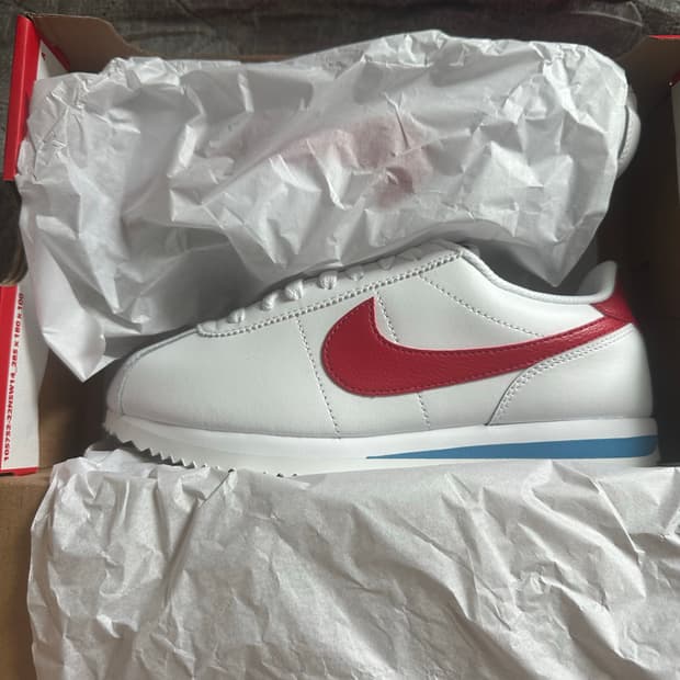 W 나이키 코르테즈 레더 화이트  바시티레드