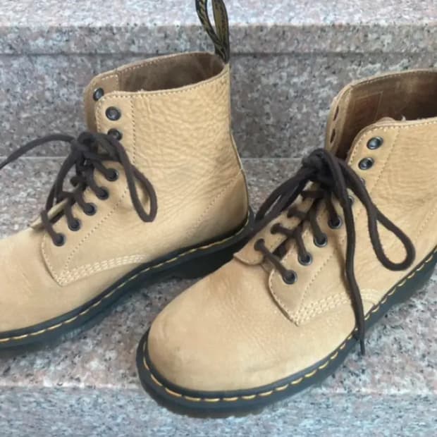 닥터마틴 1461 샌드 밀드 누벅