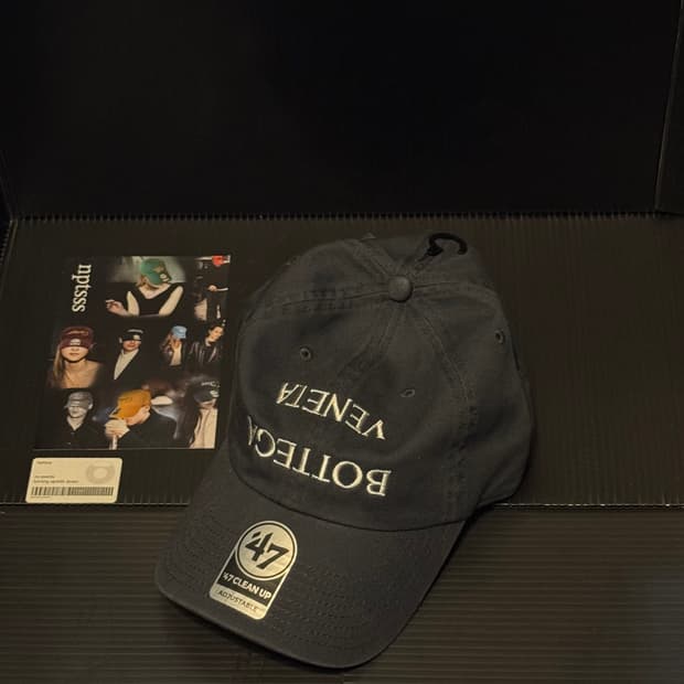 07. 보테가베네타 볼캡