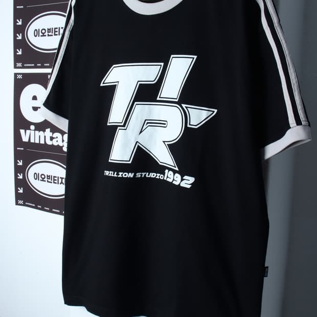 (XL-2XL) 트릴리온 반팔 티셔츠 빅로고 블록코어 블랙-H35404