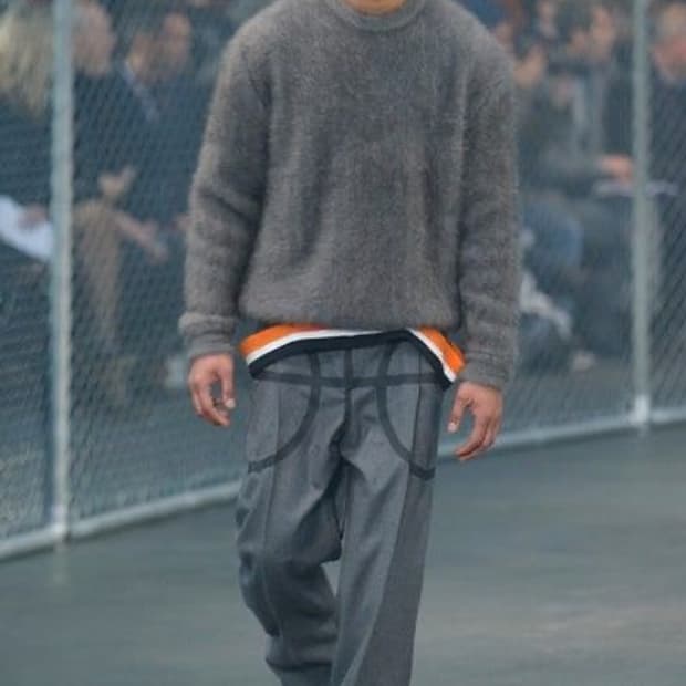 지방시 앙고라 니트