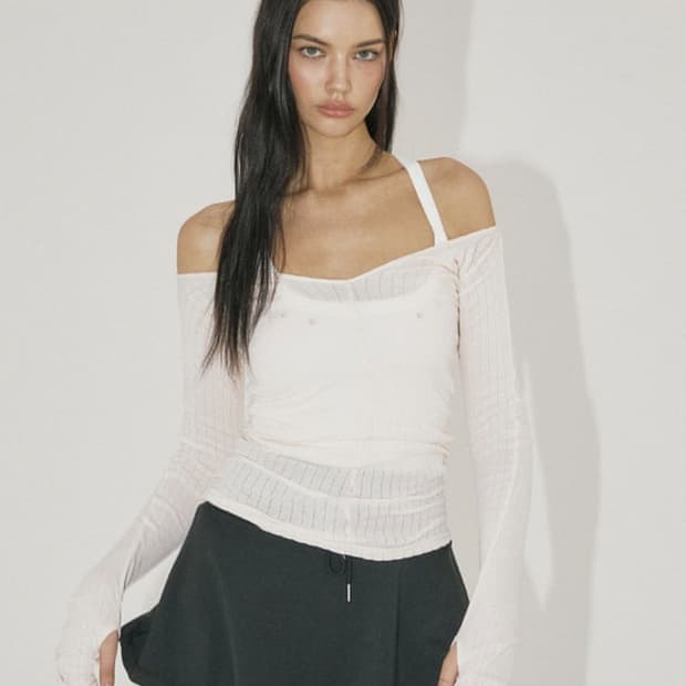 쓰리타임즈 v넥탑 화이트