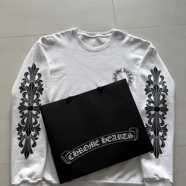 크롬하츠 홀스슈 맨투맨 새상품