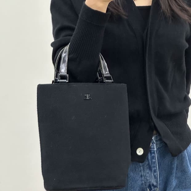 courreges / 꾸레쥬 블랙 토트백