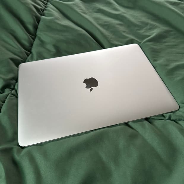 맥북에어 13인치 2019 (A) / 인텔i5 / 16GB / 1TB