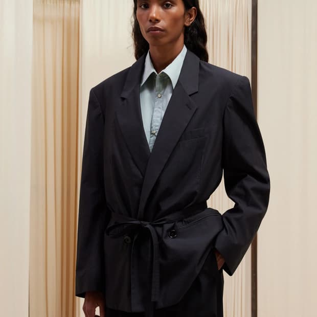 르메르 벨티드 라이트 테일러드 실크 블레이저 자켓