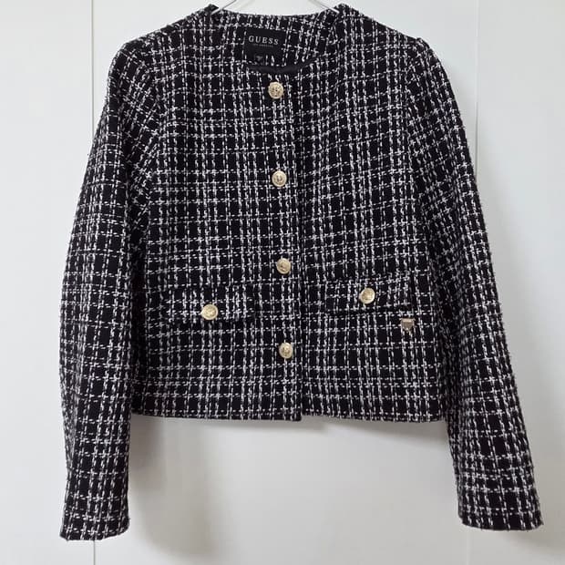 게스 블랙화이트 트위드 자켓