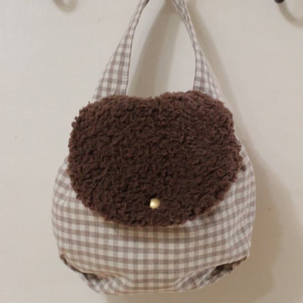 핸드메이드 손잡이 퍼 밴딩 파우치