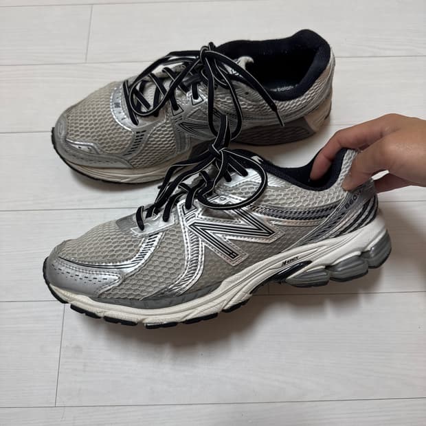 뉴발란스 860 V2