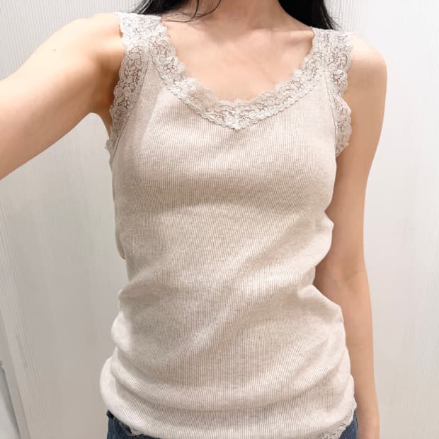 Lace trim oat sleeveless