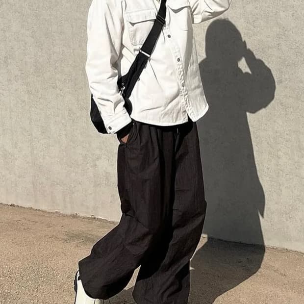 모덴아르더. 화이트셔츠