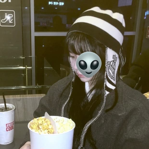 비비안웨스트우드 이어플랩 비니 (black&white)