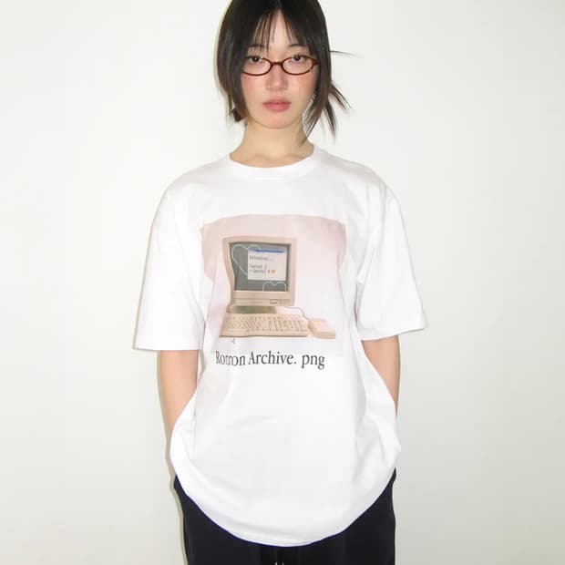 론론 computer T shirt