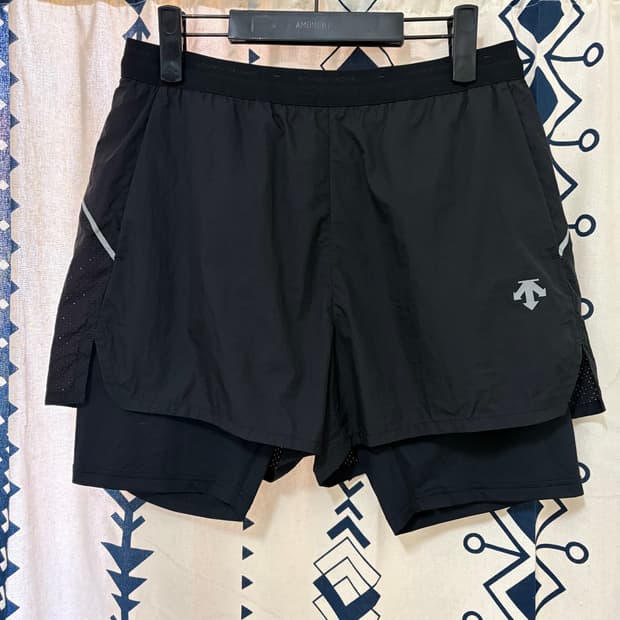 데상트 러닝 2in1 쇼츠 새제품