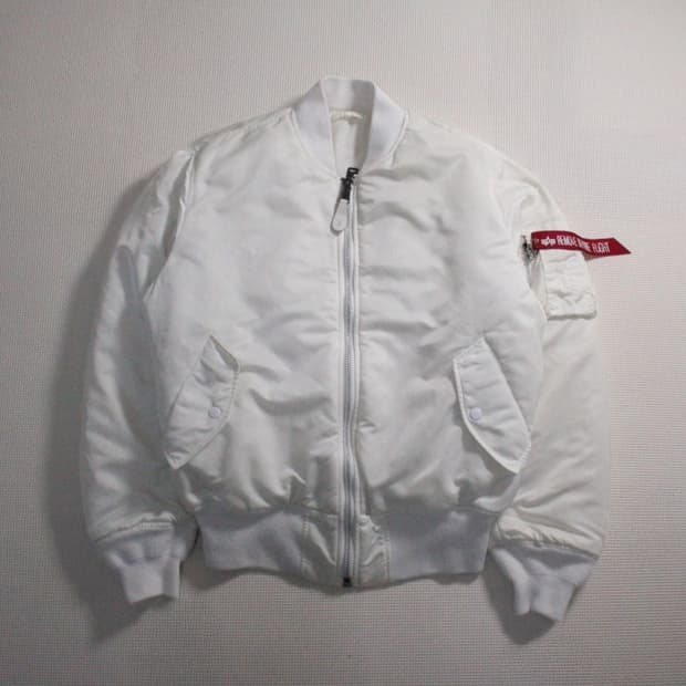 Alpha Industries 알파인더스트리 MA-1 클래식 화이트 자켓