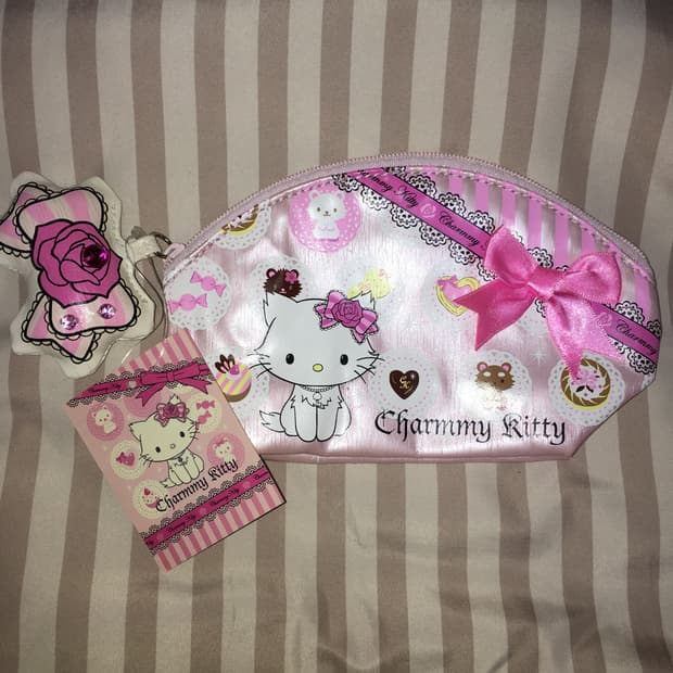 [새상품] 챠미키티 charmmy kitty 초초초레어템 새틴 파우치